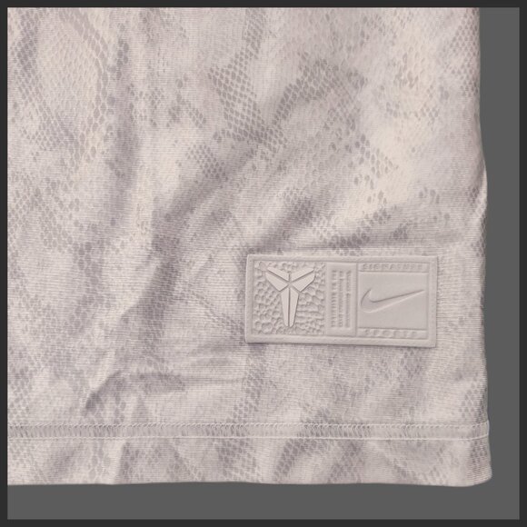 NWT Nike Kobe Dri-FIT Standard Issue Reversible Basketball Jersey FZ0934 XXL - Picture 3 of 16